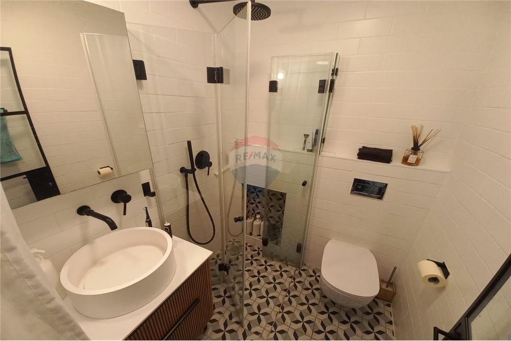 Apartment for Sale in Tel Aviv - Image 7