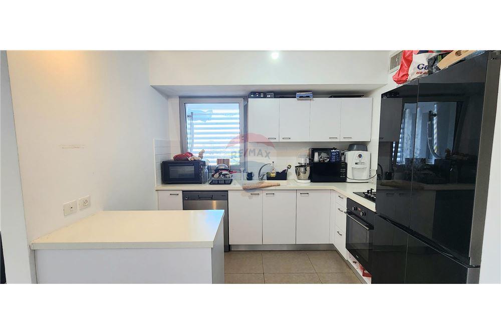Apartment for Sale in Netanya - Image 3