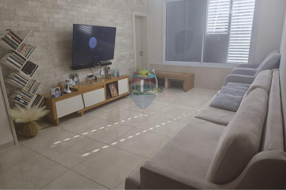 Apartment for Sale in Acre - Image 1