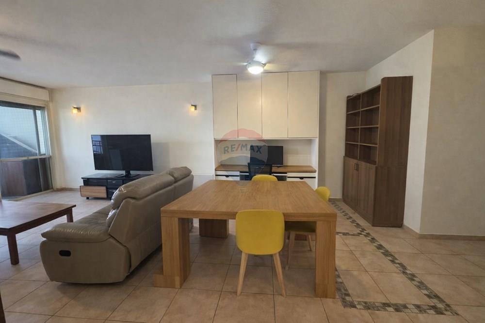 Apartment for Sale in Hod HaSharon - Image 7