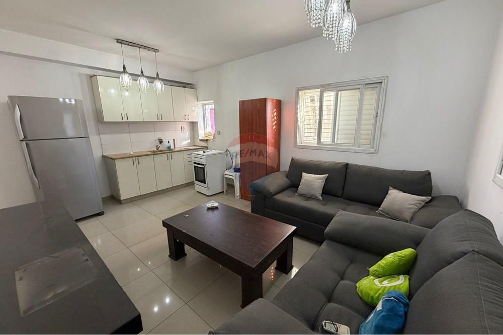 Apartment for Sale in Tel Aviv - Image 2