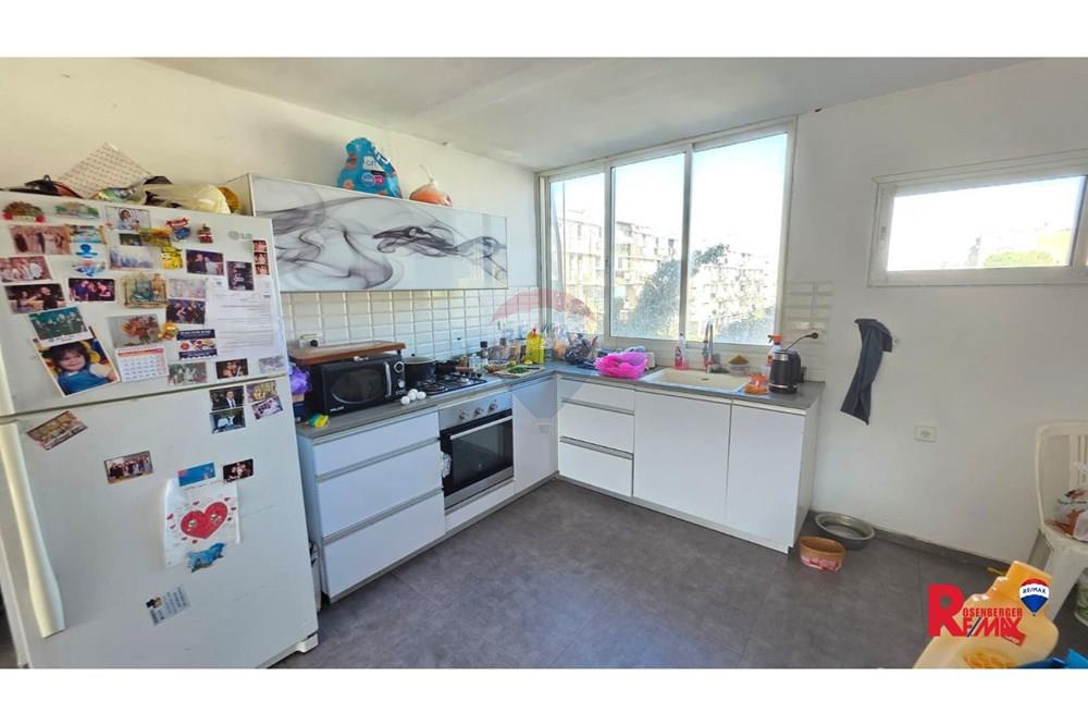 Apartment for Sale in Bat Yam - Image 4