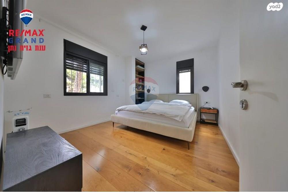 Apartment for Sale in Haifa - Image 4