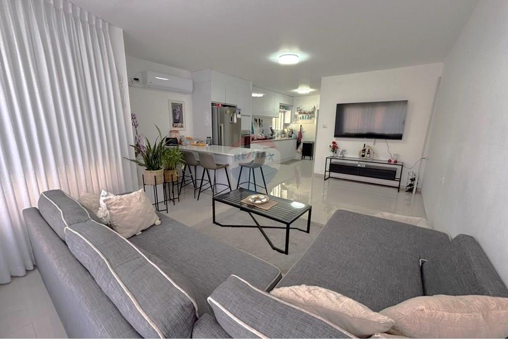 Apartment for Sale in קרית ביאליק - Image 1