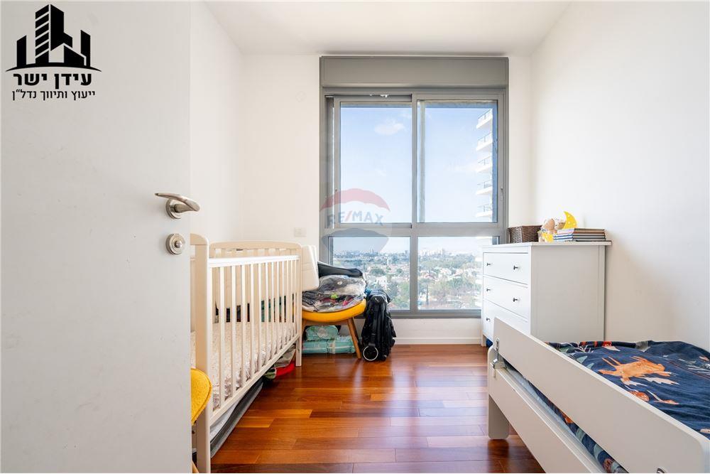 Apartment for Sale in Tel Aviv - Image 4