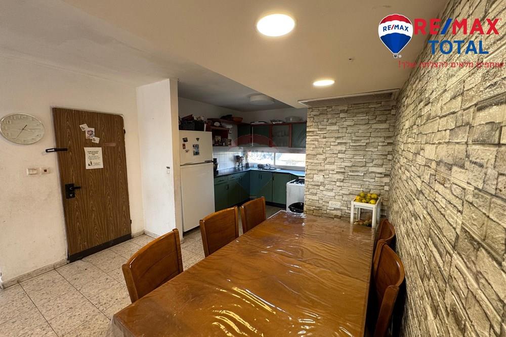 Apartment for Sale in גדרה - Image 4