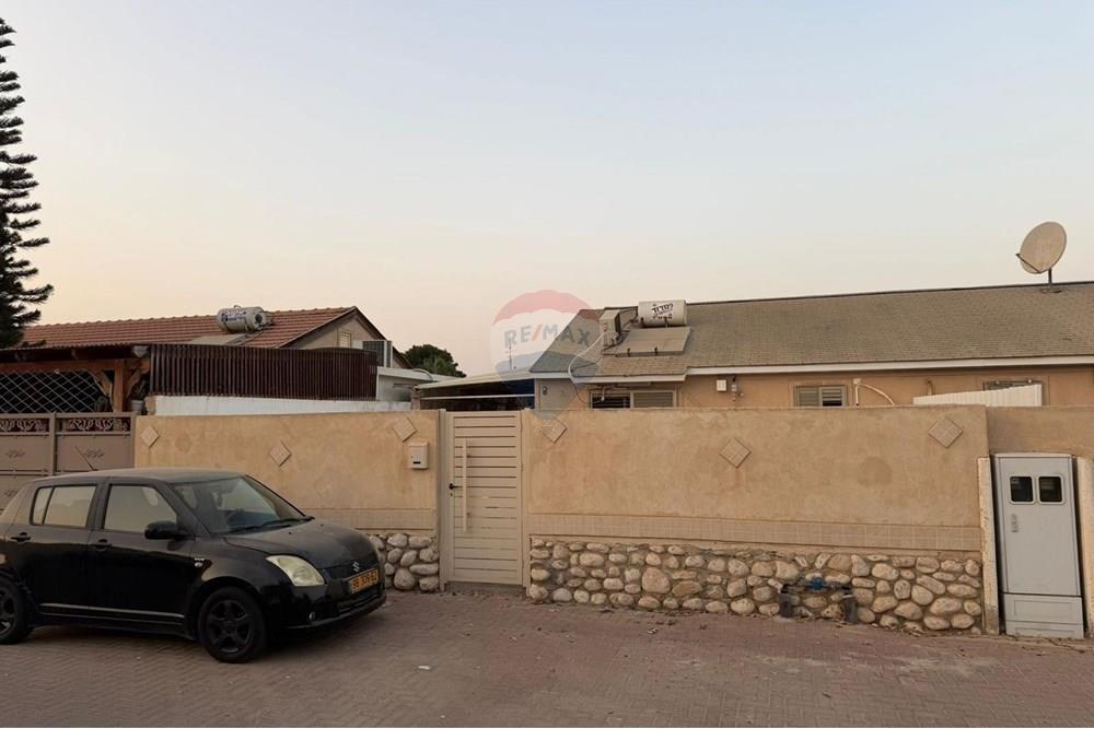 Condo for Sale in Ofakim - Image 1