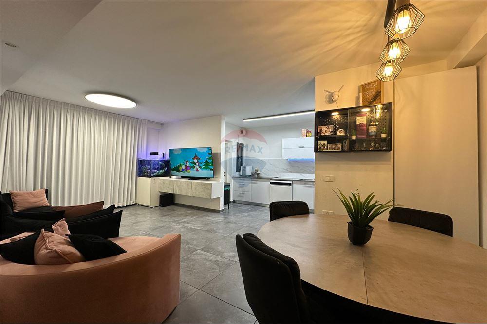 Apartment for Sale in Or Yehuda - Image 3