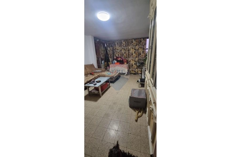Apartment for Sale in Lod - Image 4