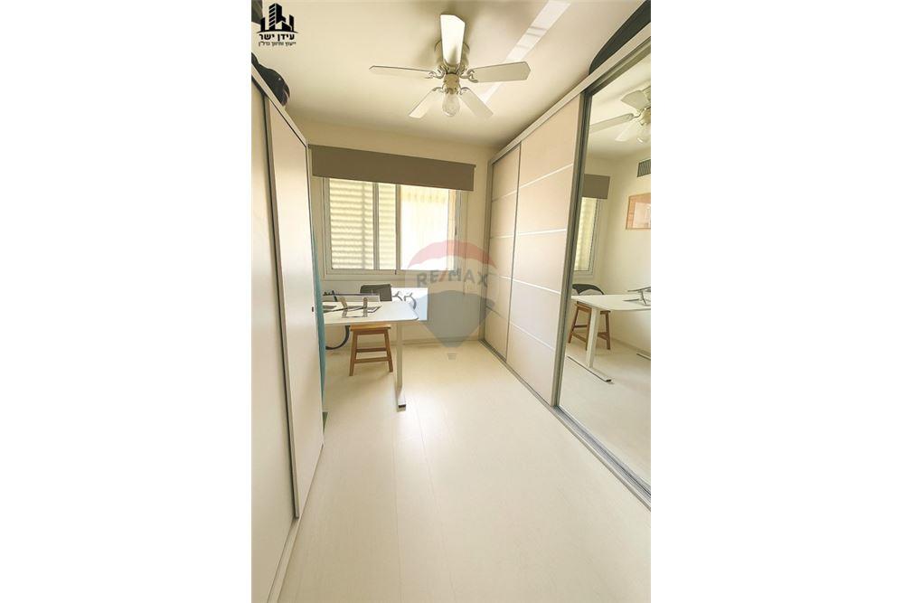 Apartment for Sale in Tel Aviv - Image 6