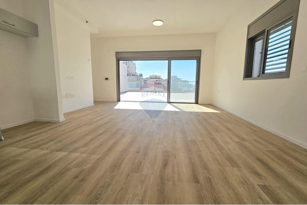 Apartment for Sale in Ramat Gan - Image 7