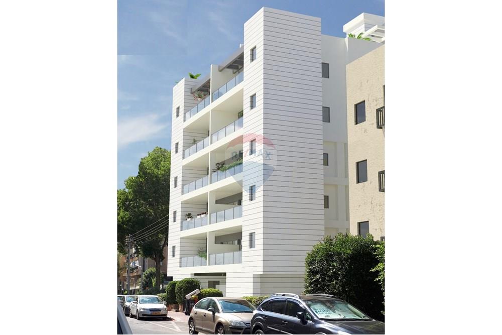 Apartment for Sale in Rishon LeZion - Image 1