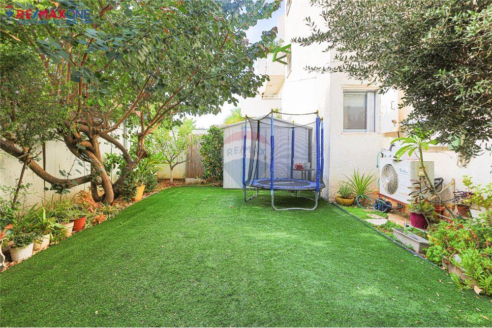 Apartment for Sale in Kfar Saba - Image 3