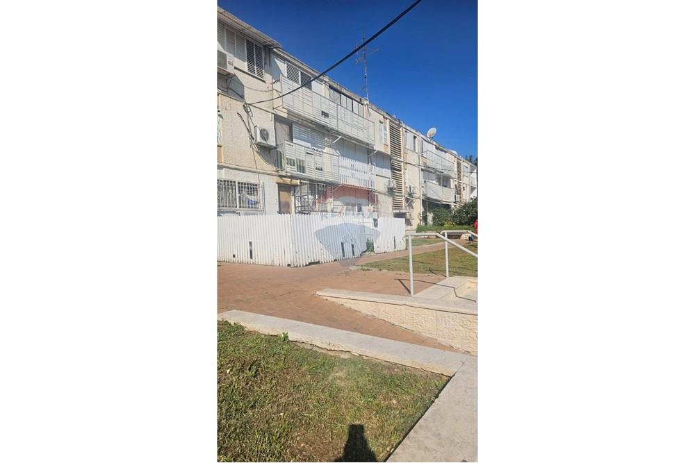 Apartment for Sale in קרית אתא - Image 1