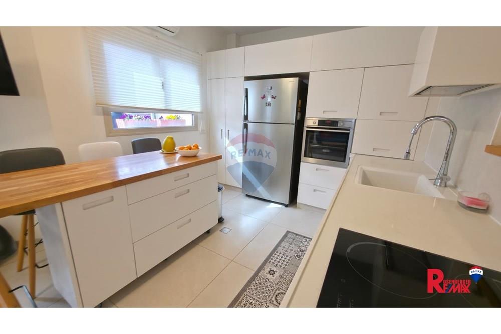 Apartment for Sale in Holon - Image 5