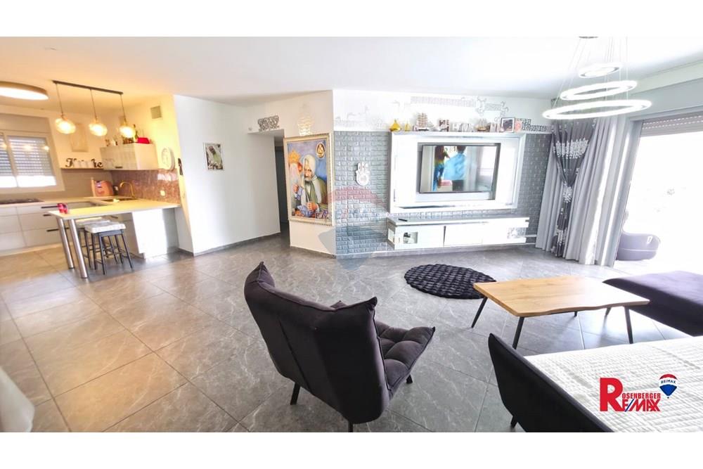Apartment for Sale in Yavne - Image 2