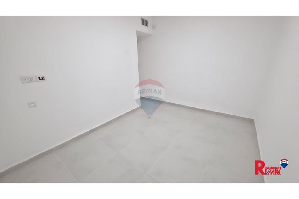 Apartment for Sale in Rishon LeZion - Image 7