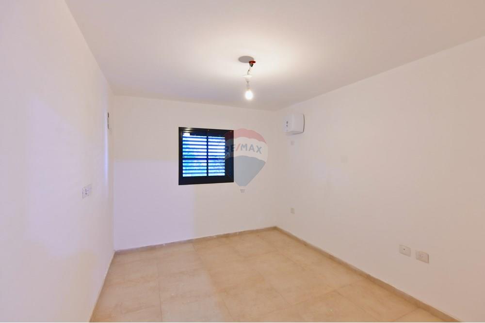 Apartment for Sale in קרית אונו - Image 4