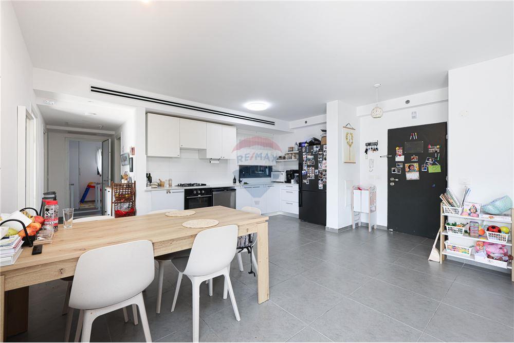 Apartment for Sale in Or Yehuda - Image 5