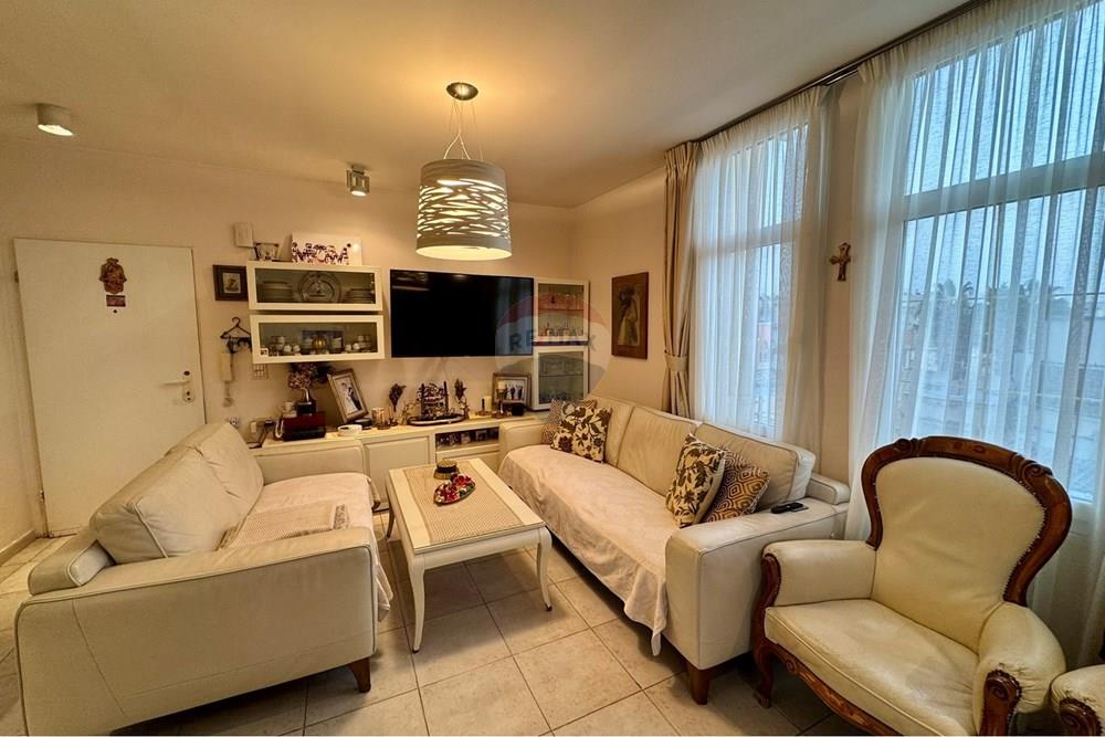 Apartment for Sale in Tel Aviv - Image 4