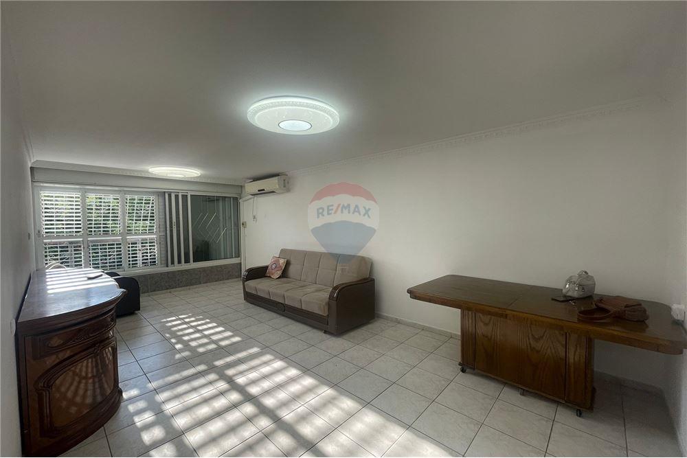 Apartment for Sale in Tel Aviv - Image 4