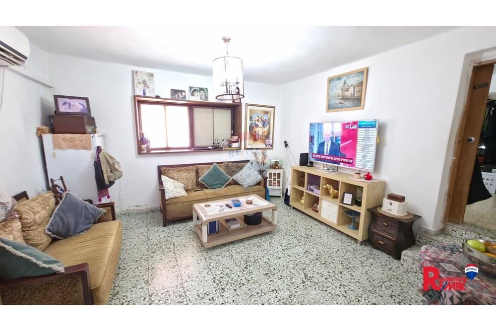 Condo for Sale in Rehovot - Image 1