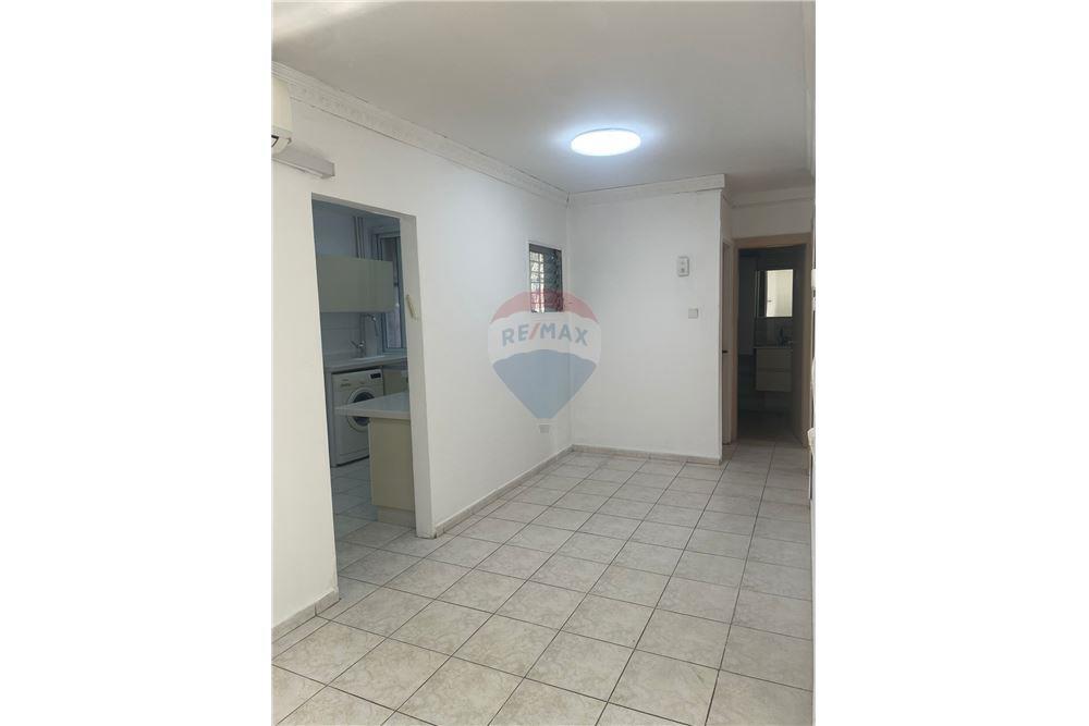 Apartment for Sale in Tel Aviv - Image 3