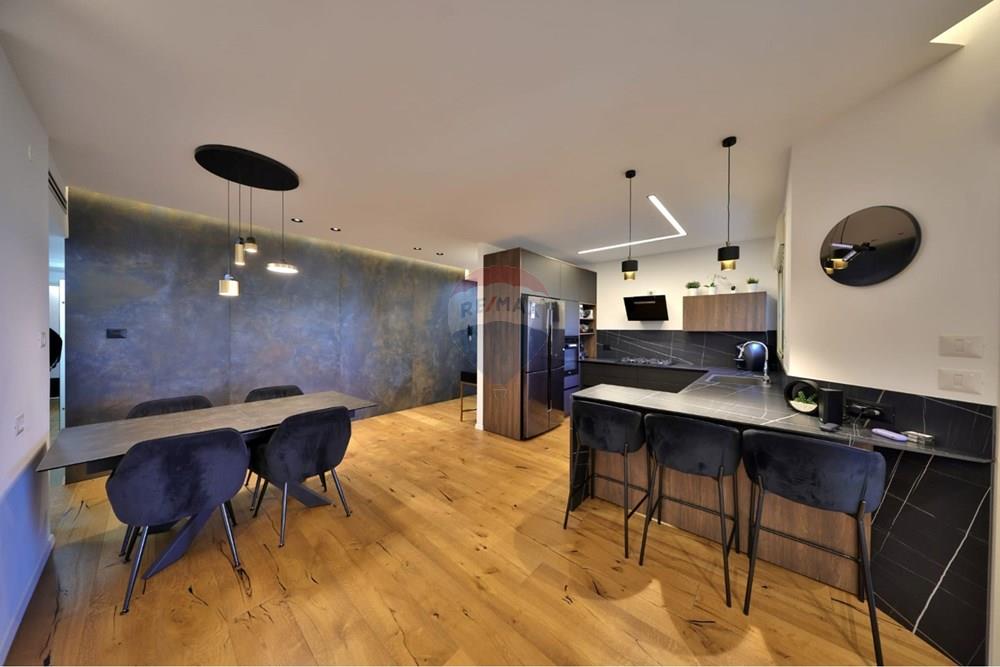 Apartment for Sale in קרית מוצקין - Image 2