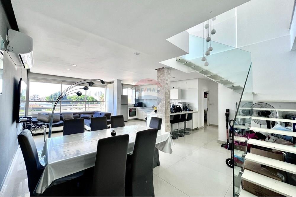 Apartment for Sale in Netanya - Image 1