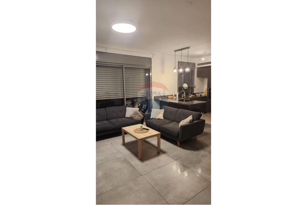 Apartment for Sale in Petah Tikva - Image 2
