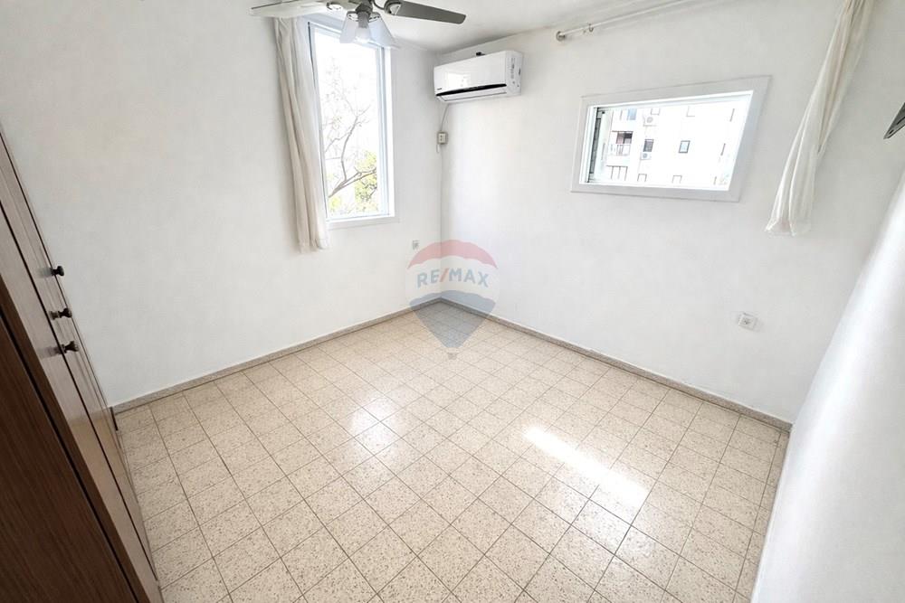 Apartment for Sale in Tel Aviv - Image 3