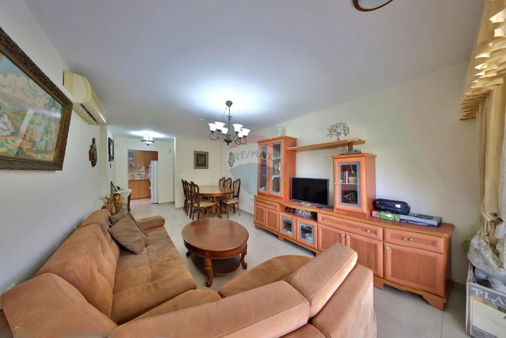 Apartment for Sale in Kiryat Yam - Image 2