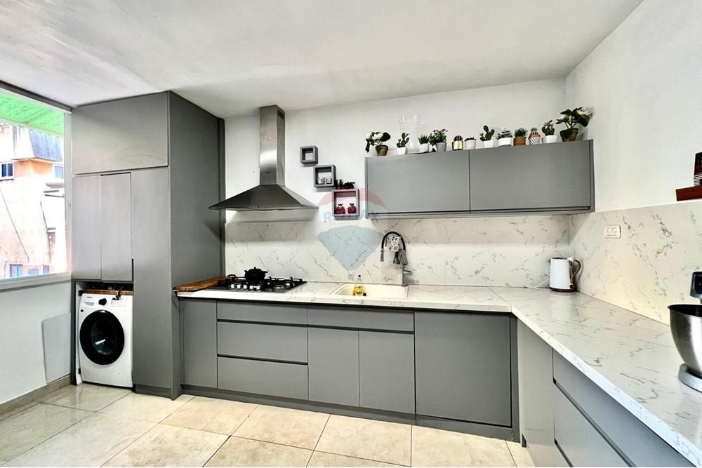 Apartment for Sale in Netanya - Image 6