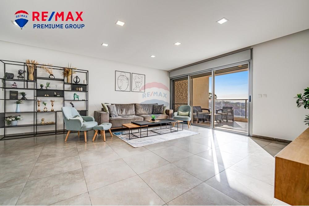 Apartment for Sale in שוהם - Image 4