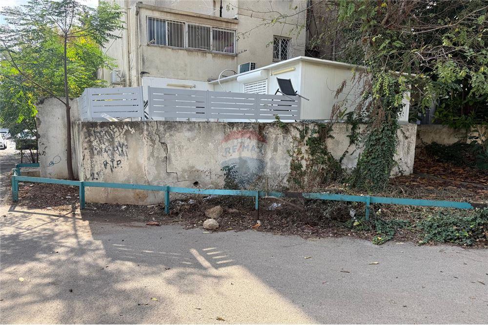 Apartment for Sale in נוף הגליל - Image 1