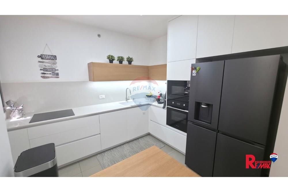 Apartment for Sale in Holon - Image 5