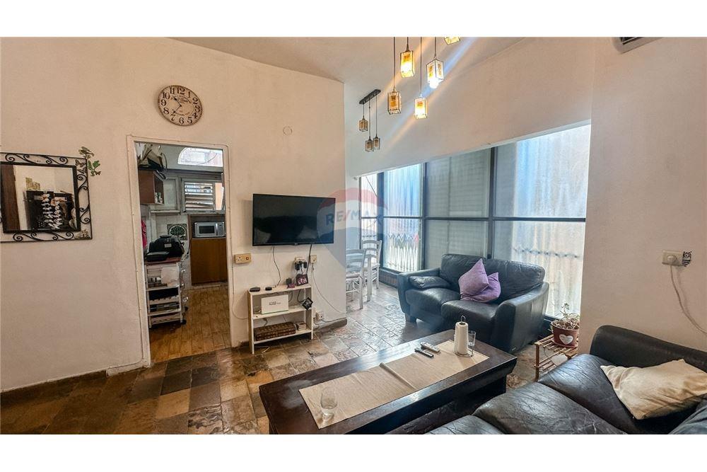 Apartment for Sale in Ramat Gan - Image 1