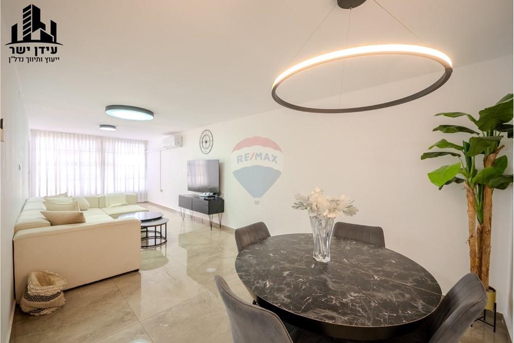 Apartment for Sale in Tel Aviv - Image 5