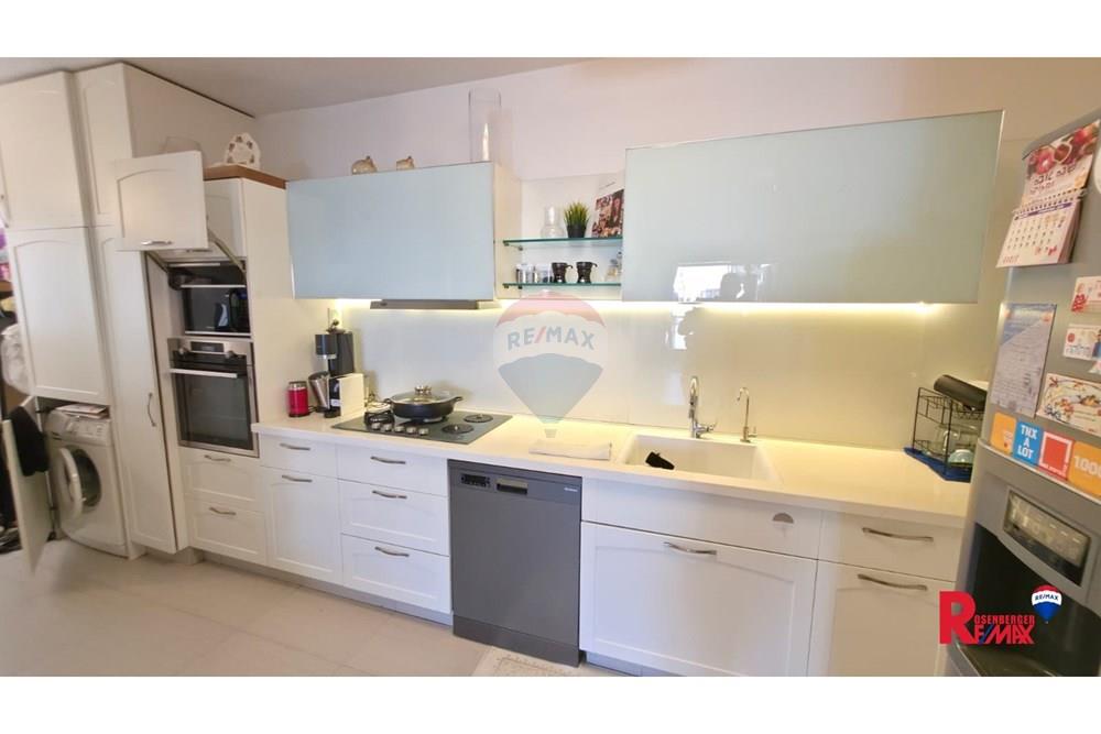 Apartment for Sale in Rishon LeZion - Image 5