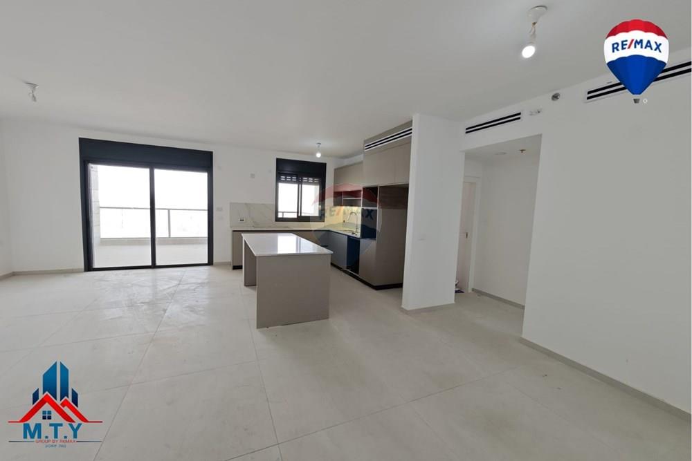 Apartment for Sale in Ramla - Image 1