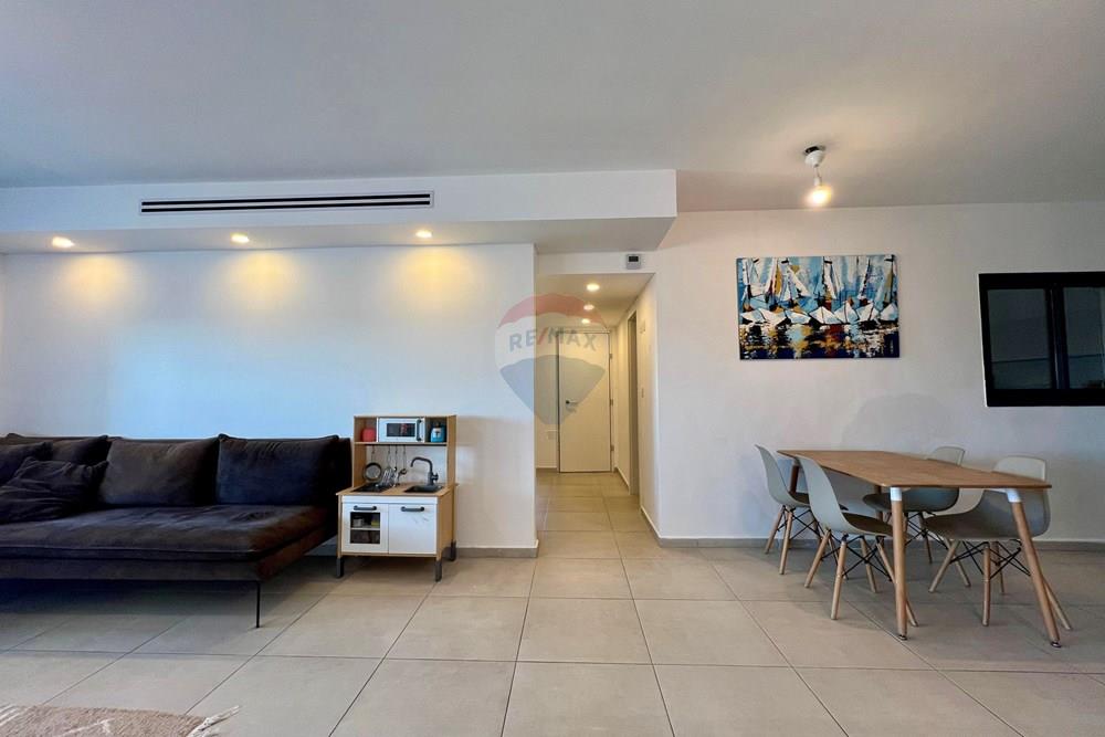 Apartment for Sale in Ashkelon - Image 3