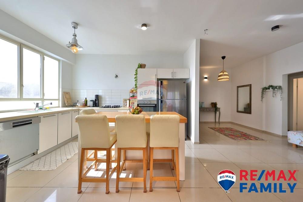 Apartment for Sale in קרית ביאליק - Image 2