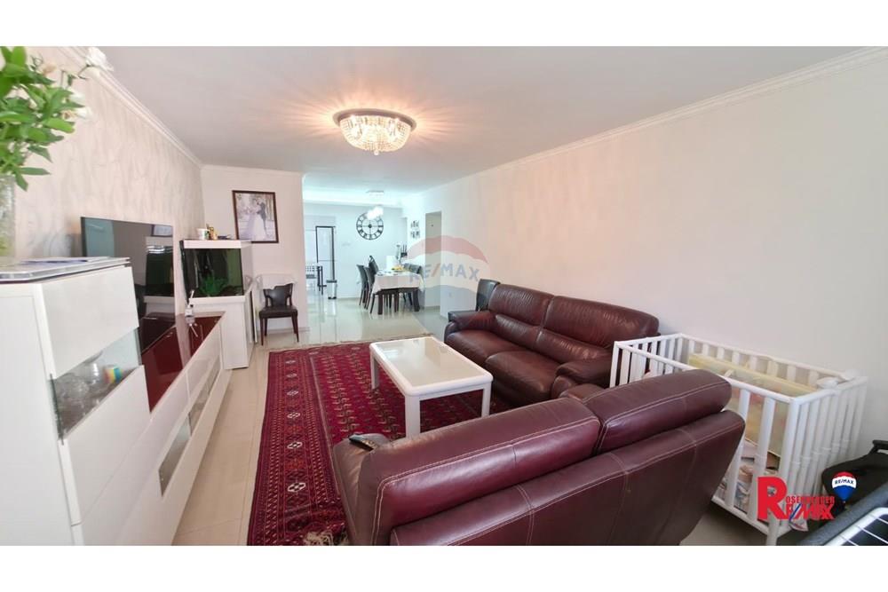 Apartment for Sale in Bat Yam - Image 3