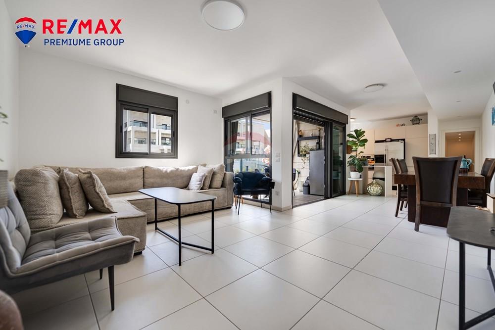 Apartment for Sale in שוהם - Image 3