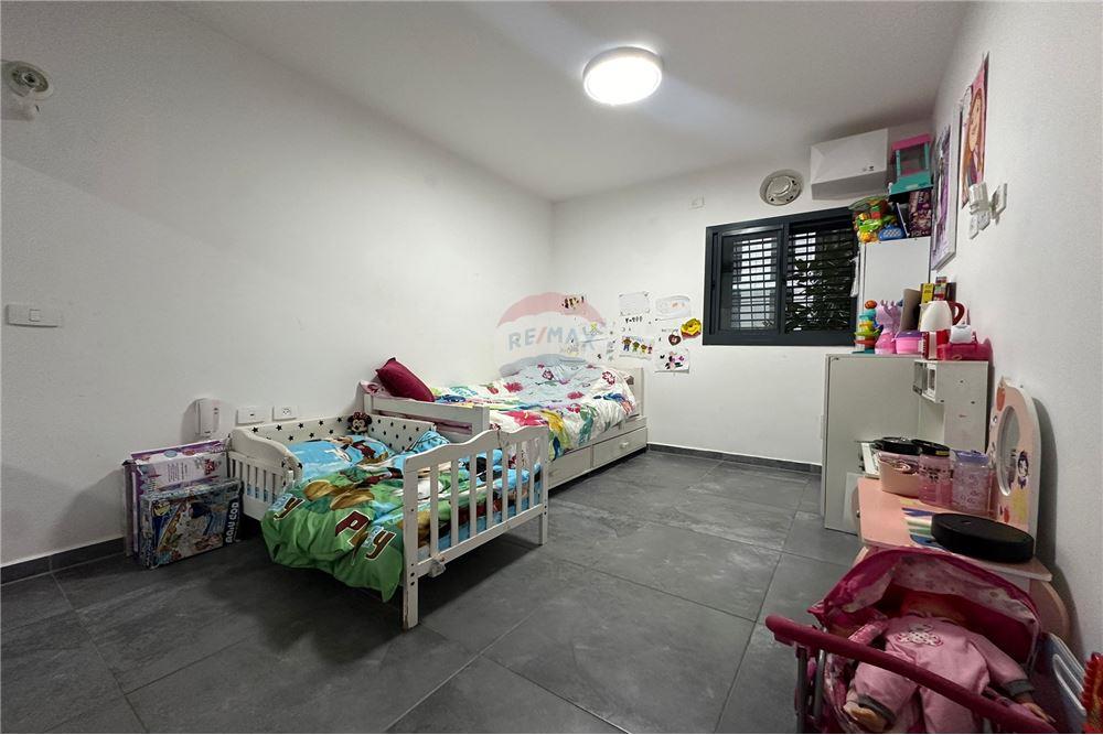 Apartment for Sale in Or Yehuda - Image 4