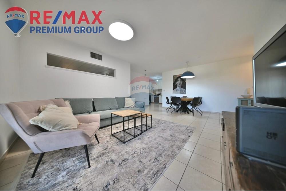 Apartment for Sale in שוהם - Image 2
