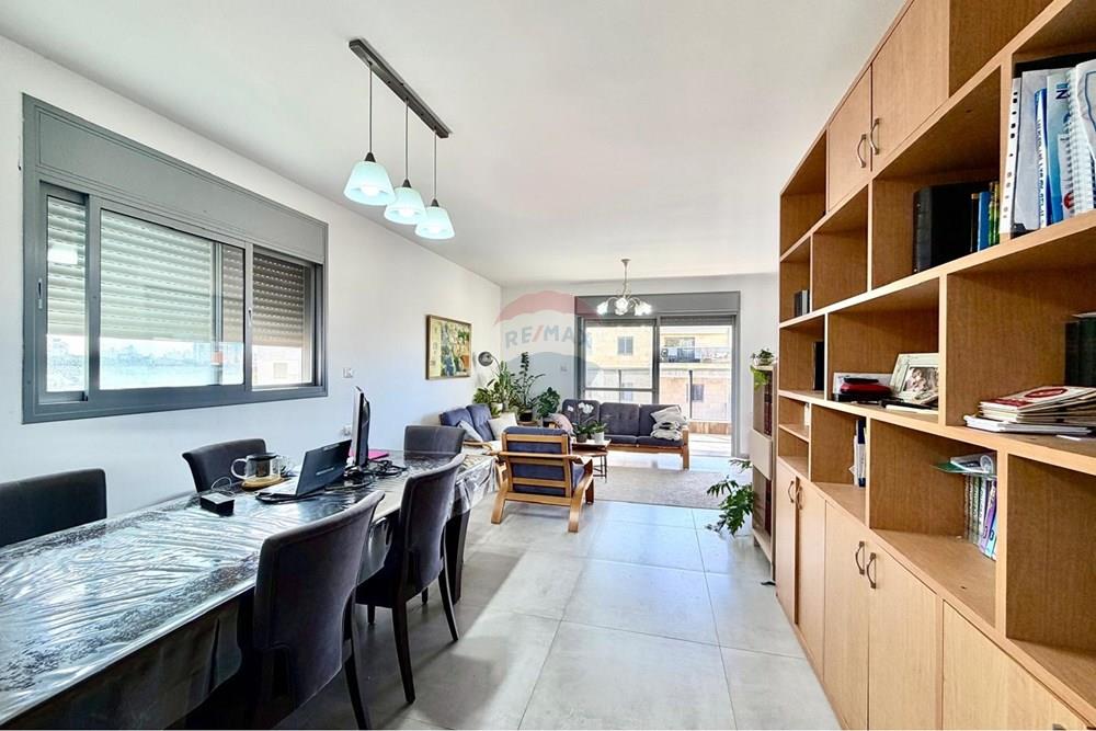 Apartment for Sale in Netanya - Image 3