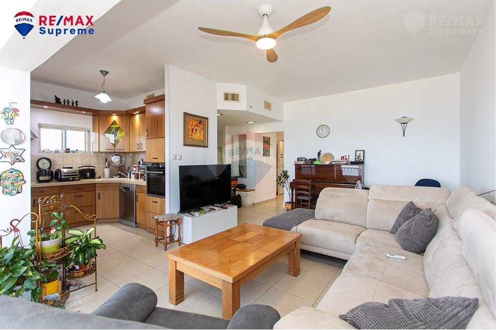 Apartment for Sale in Haifa - Image 2