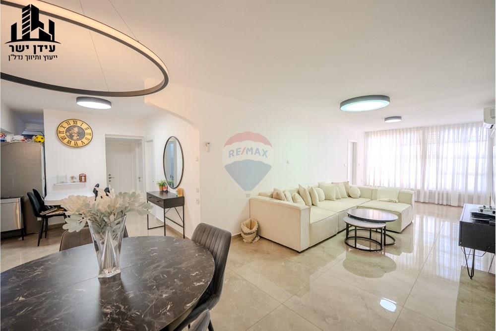 Apartment for Sale in Tel Aviv - Image 1