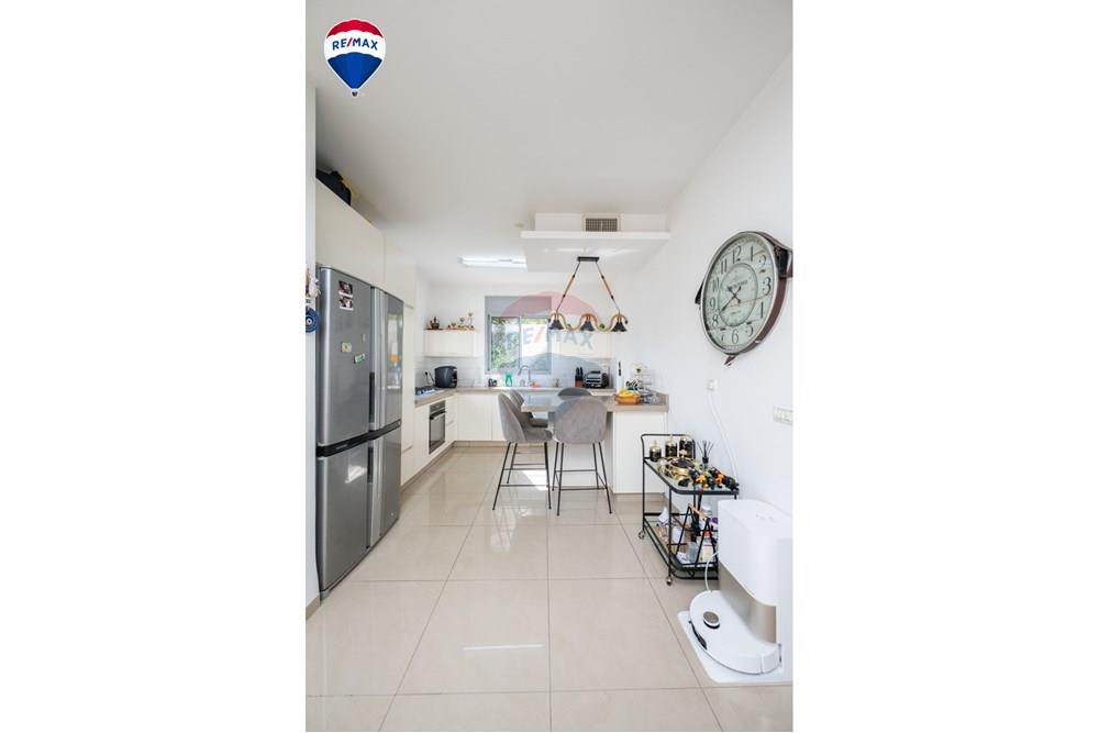 Apartment for Sale in Zichron Ya'akov - Image 6